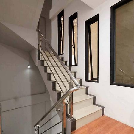 Jotel Guest House Mitra Reddoorz Pulauberayan Ngoại thất bức ảnh