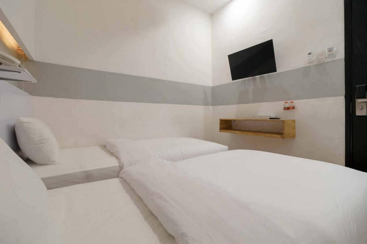 Jotel Guest House Mitra Reddoorz Pulauberayan Ngoại thất bức ảnh