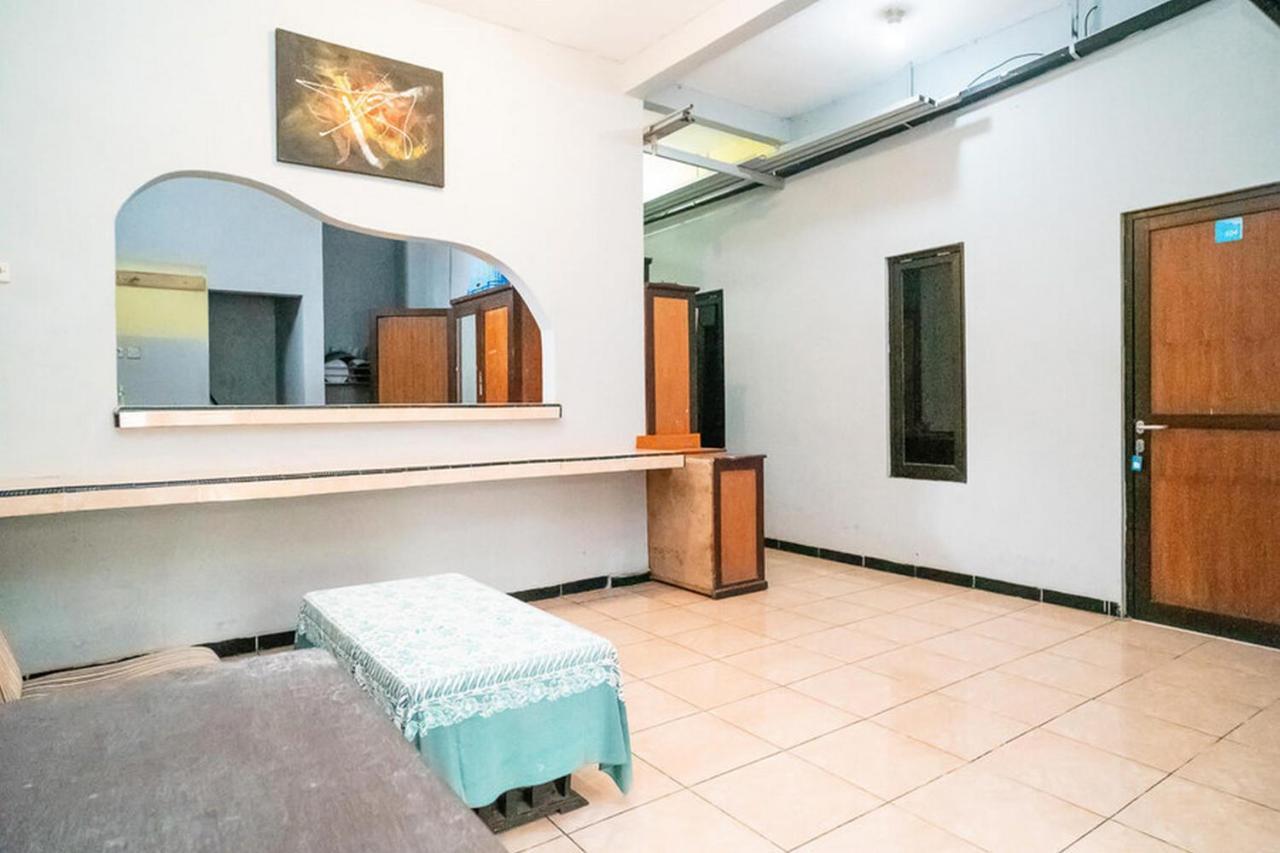 Jotel Guest House Mitra Reddoorz Pulauberayan Ngoại thất bức ảnh
