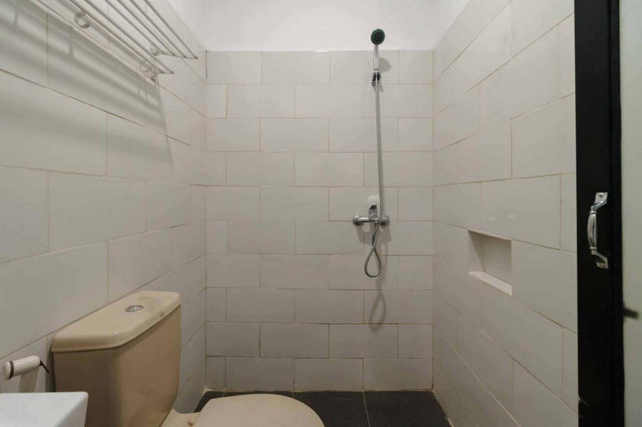 Jotel Guest House Mitra Reddoorz Pulauberayan Ngoại thất bức ảnh