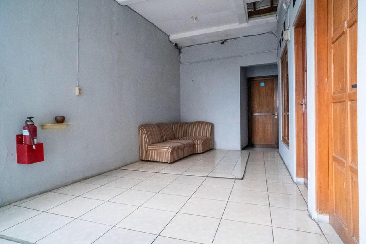 Jotel Guest House Mitra Reddoorz Pulauberayan Ngoại thất bức ảnh